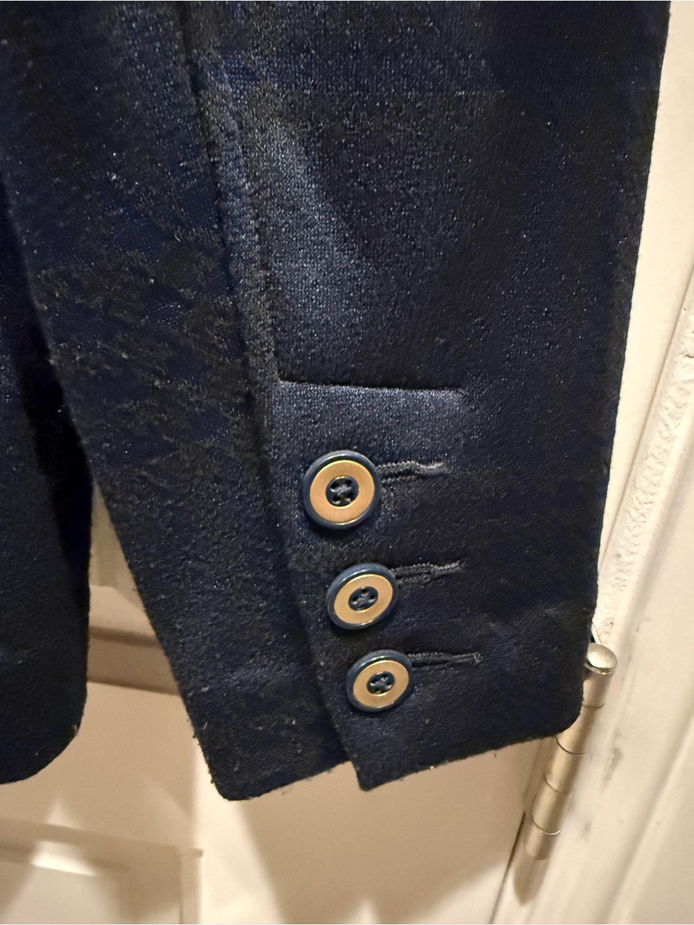 Cabi check
Out blazer - Picture 6 of 9